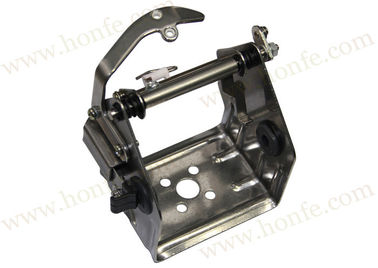 बुनाई मशीन स्पेयर पार्ट्स Toyota Bobbin Holder LH JAT500 / JAT600 ATYA-0050